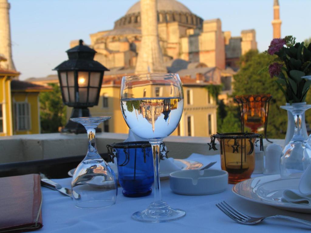 Kervan Hotel Istanbul Exterior photo